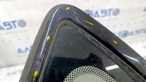 Форточка глухое стекло задняя левая Dodge Dart 13-16 царапины на стекле, царапина на молдинге