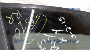 Форточка глухое стекло задняя правая Subaru b10 Tribeca царапины на стекле