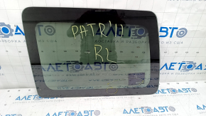 Форточка глухое стекло задняя левая Jeep Patriot 11-17 черный оттенок, царапины на стекле