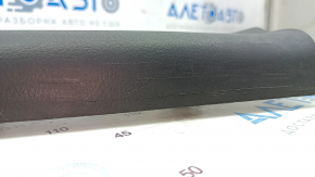 Накладка порога передняя левая Kia Sorento 10-15 черная, царапины