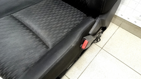 Пассажирское сидение Nissan Rogue 14-20 без airbag, механич, тряпка, черное
