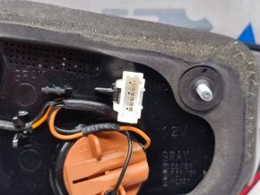 Ліхтар внутрішній кришка багажника правий Kia Optima 14-15 рест, подряпини