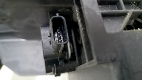 Жалюзі дефлектор радіатора в зборі Nissan Rogue 17-usa з моторчиком, зламана направляйка