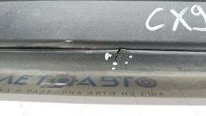 Накладка порога с уплотнителем правая Mazda CX-9 16- структура, трещина, надрыв уплотнителя