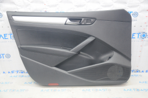 Обшивка двери карточка передняя левая VW Passat b7 12-15 USA черн с черн вставкой кожа, подлокотник кожа, молдинг серый глянец,царапины