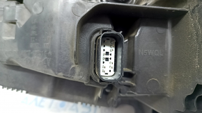 Фара передняя правая в сборе Ford Fusion mk5 17-20 LED, с DRL, песок, скол, слом креп