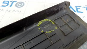 Накладка порога передняя правая Chevrolet Camaro 16- купе внешняя, черная, сломано крепление