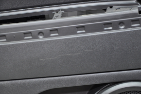 Обшивка двери карточка задняя левая Jeep Compass 11-16 черн с черн вставкой пластик, подлокотник пластик, царапина