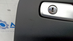 Перчаточный ящик, бардачок Audi Q5 8R 09-17 черный, царапина