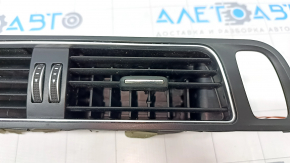 Дефлектор воздуховода передний центральный Audi Q5 8R 09-17 отсутствует фрагмент