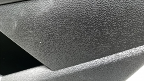 Обшивка дверей картка задня права VW Passat b8 16-19 USA чорна шкіра з темно-сірою накладкою під дерево, подряпина