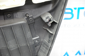 Обшивка двери карточка передняя левая VW Passat b7 12-15 USA черн с черн вставкой кожа, подлокотник кожа, молдинг серый глянец, надрывы, слом креп,царапины