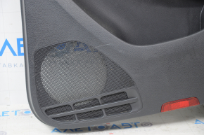 Обшивка двери карточка задняя правая VW Jetta 11-18 USA черн с беж вставкой кожа, подлокотник кожа, молдинг беж, царапины