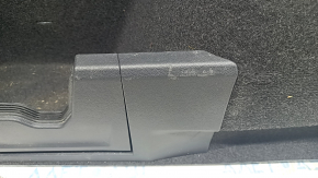 Обшивка арки левая VW Tiguan 18- черн, под 2 ряда, царапины, надлом креп, отсутствует заглушка