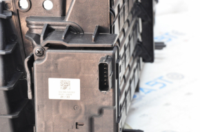Жалюзи дефлектор радиатора Kia Niro 17-18 HEV, PHEV с моторчиком новый OEM оригинал, слом крепление