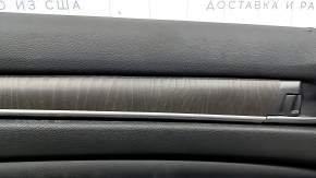 Обшивка двери карточка передняя левая Honda Accord 18-22 черная кожа, вставка под дерево, надрывы, царапины
