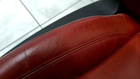 Пассажирское сидение Alfa Romeo Giulia 17-18 с airbag, электро, подогрев, кожа красная, микротрещины