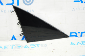 Накладка дзеркала трикутник зовнішня передня ліва Tesla Model Y 20- чорний глянець, зламане кріплення подряпини