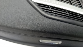 Обшивка двери карточка задняя левая Audi A4 B9 17-19 черная, черный подлокотник, накладка алюминий, Bang and Olufsen, надрыв