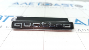 Эмблема надпись "quattro" на решетке радиатора Audi A4 B9 17-19 песок