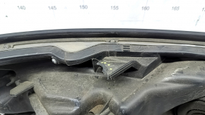 Фара передняя левая Toyota Highlander 14-16 голая, темная, галоген, песок, сломаны крепления, побит корпус