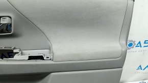 Обшивка двери карточка передняя правая Toyota Prius V 12-17 тряпка серая, царапины, под химчистку