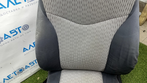 Водительское сидение Toyota Prius V 12-17 без airbag, механич+электро, велюр, темно-серое + светло-серое, под химчистку