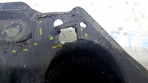 Защита переднего бампера Toyota Prius V 12-17 сломано крепление, надрывы, потертости