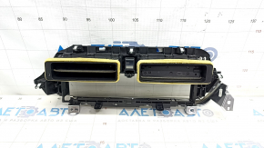 Дефлектор воздуховода торпеды центральный Nissan Rogue 21-23