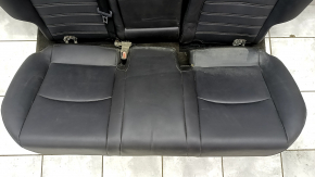 Задній ряд сидінь 2 ряд Toyota Rav4 19- чорна шкіра, під чистку, надірваний, подряпини на накладці