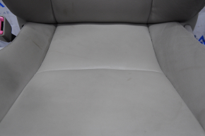 Водительское сидение Toyota Prius V 12-17 с airbag, кожа беж, мех, потертость, под чистку, надрыв