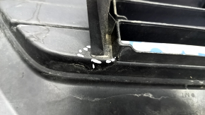 Нижня решітка переднього бампера Toyota Rav4 19-21 подряпини, надламана