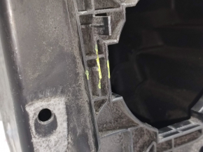 Корпус воздушного фильтра Mazda 3 14-18 BM 2.0 сломано крепление, трещина в креплении