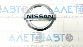 Емблема дверей багажника Nissan Rogue 21-