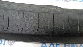 Накладка проема багажника Toyota Rav4 19- черная,царапины