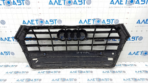 Решетка радиатора grill Audi Q5 80A 18-20 в сборе, с эмблемами, хром, под парктроники, тычки