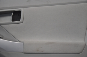 Обшивка двери карточка передняя правая Toyota Prius 30 10-15 серая с серой вставкой тряпка, под чистку, потерт