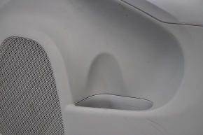 Обшивка дверей картка передня права Toyota Prius 30 10-15 сіра з сірою вставкою ганчірка, під чистку, потерт