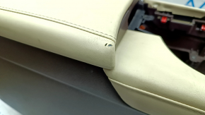 Консоль центральная подлокотник Lexus RX350 RX450h 16-19 коричневая + беж, надрывы, царапины