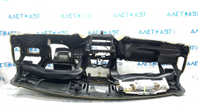 Торпедо передняя панель с AIRBAG BMW X5 E70 07-13 черно-бежевая, вставки под светлое дерево, ржавый пиропатрон, под химчистку