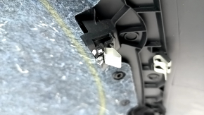 Обшивка арки права VW Tiguan 18- чорна, під 2 ряди, подряпини, надламані кріплення