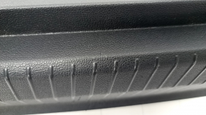 Накладка проема багажника VW Tiguan 18- черная, царапины