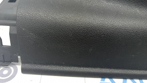 Накладка центральной стойки нижняя левая Honda CRV 12-16 черная, царапины