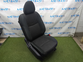 Пасажирське сидіння Nissan Rogue 14-20 без airbag, механіч, ганчірка чорн, тип 2, топляк, під хімчистку