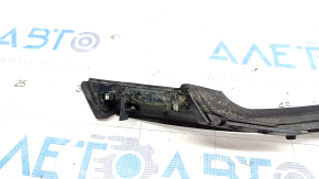Молдинг лобового скла правий Lexus IS 06-13 зламані кріплення
