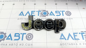 Эмблема Jeep двери багажника Jeep Cherokee KL 19-21 хром, сломаны крепления