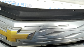 Решетка радиатора grill Chevrolet Volt 16- хром, с эмблемой, песок, трещины, надлом