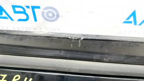 Порог правый Chevrolet Volt 16- черный с белым, сломано крепление, царапины