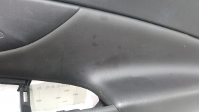 Обшивка двери карточка передняя правая Chevrolet Volt 16- черн, с черн вставкой кожа, царапины, под чистку