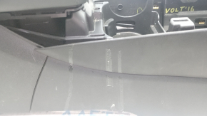 Консоль центральная с подлокотник Chevrolet Volt 16- черная, синяя строчка, надломана, надломаны крепления, царапины, под чистку